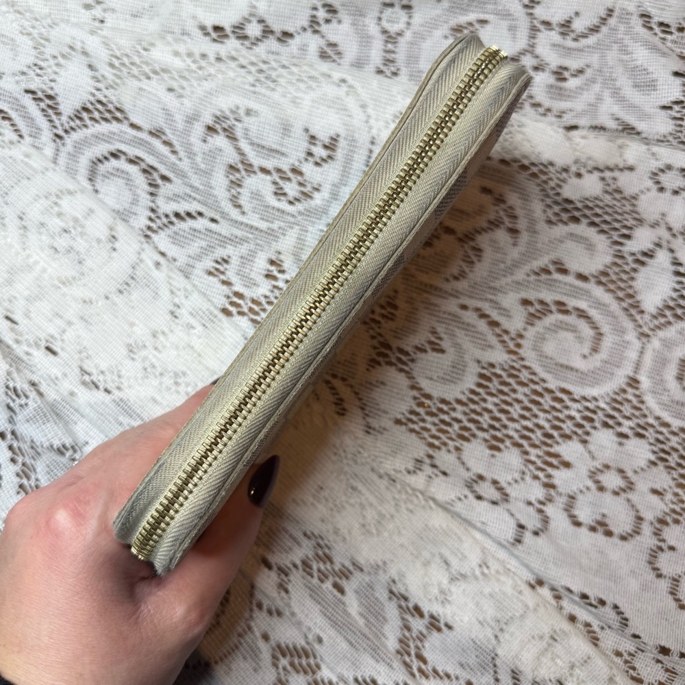 Louis Vuitton Damier Azur Zip Long Wallet - Picture 4 of 12